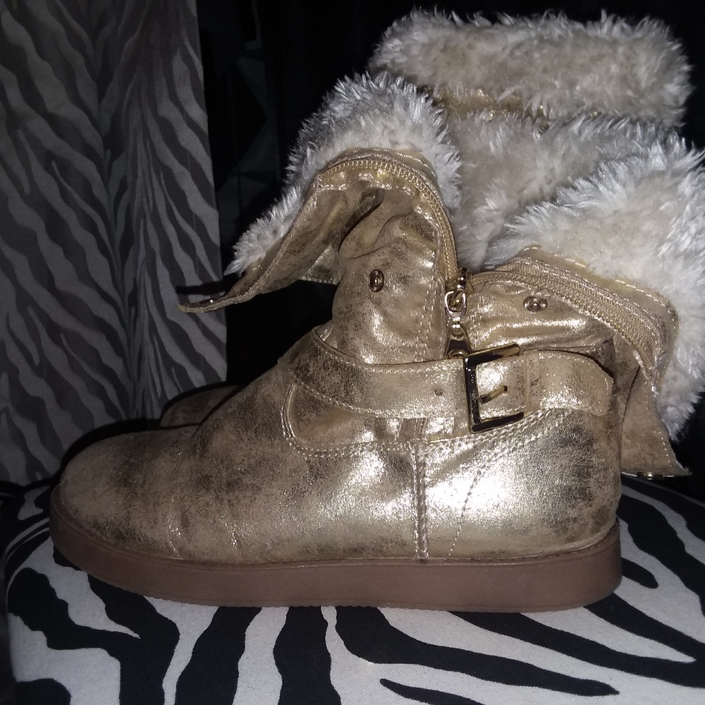 COPY - Guess boots